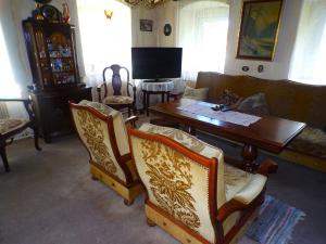 Prodej rodinného domu, Okrouhlá, 315 m2