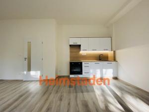 Pronájem bytu 1+kk, Ostrava - Poruba, Porubská, 35 m2