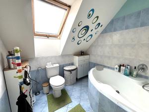 Prodej bytu 2+kk, Jesenice, Lomená, 45 m2