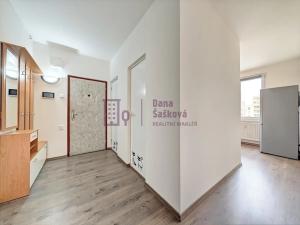 Pronájem bytu 3+1, Jindřichův Hradec, Kosmonautů, 82 m2