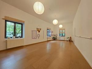 Pronájem obchodního prostoru, Jindřichův Hradec, Masarykovo náměstí, 72 m2