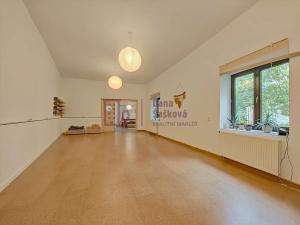 Pronájem obchodního prostoru, Jindřichův Hradec, Masarykovo náměstí, 72 m2