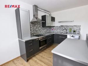 Pronájem bytu 3+kk, Loděnice, Za GZ, 64 m2