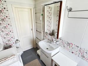 Pronájem bytu 2+kk, Horní Maršov, 68 m2
