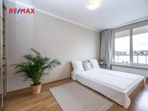 Prodej bytu 2+kk, Praha - Stodůlky, Svitákova, 54 m2