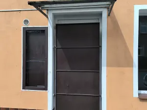Pronájem obchodního prostoru, Lovosice, Dlouhá, 18 m2