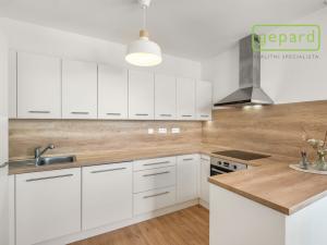 Prodej bytu 3+kk, Horoměřice, Velvarská, 70 m2