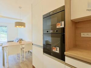 Pronájem bytu 2+kk, Brno, Bystrcká, 56 m2
