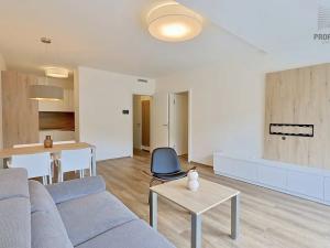 Pronájem bytu 2+kk, Brno, Bystrcká, 56 m2