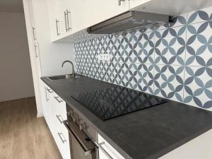 Pronájem bytu 2+kk, Praha - Stodůlky, Trávníčkova, 44 m2