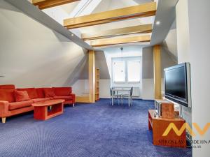 Pronájem bytu 1+kk, Hradec Králové, Malé náměstí, 98 m2