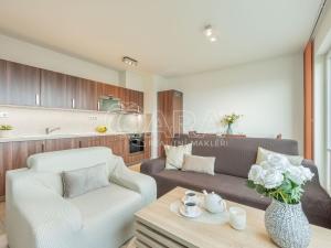 Prodej bytu 2+kk, Praha - Horní Měcholupy, Mantovská, 50 m2