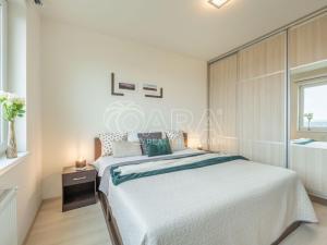 Prodej bytu 2+kk, Praha - Horní Měcholupy, Mantovská, 50 m2