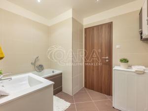 Prodej bytu 2+kk, Praha - Horní Měcholupy, Mantovská, 50 m2
