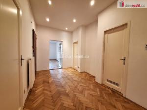 Pronájem bytu 3+1, Praha - Vinohrady, Kolínská, 105 m2