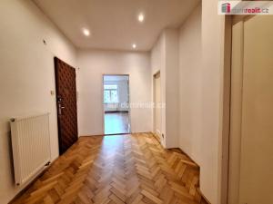 Pronájem bytu 3+1, Praha - Vinohrady, Kolínská, 105 m2