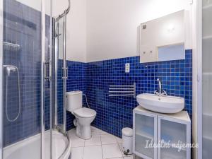 Pronájem bytu 1+kk, Praha - Holešovice, Osadní, 39 m2