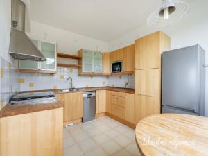 Pronájem bytu 4+1, Praha - Kobylisy, Šimůnkova, 120 m2