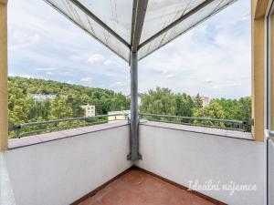 Pronájem bytu 4+1, Praha - Kobylisy, Šimůnkova, 120 m2