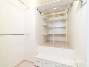 Pronájem bytu 4+1, Praha - Kobylisy, Šimůnkova, 120 m2