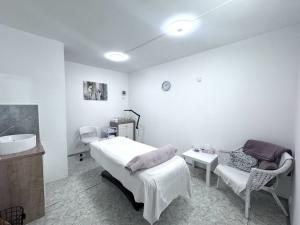 Pronájem obchodního prostoru, Pardubice, 60 m2