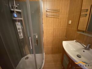 Pronájem bytu 2+1, Ostrava - Poruba, Resslova, 53 m2