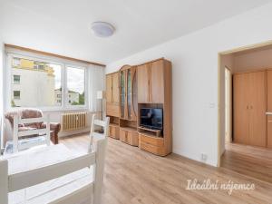 Pronájem bytu 3+kk, Praha - Kobylisy, Šimůnkova, 62 m2