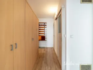 Pronájem bytu 3+kk, Praha - Kobylisy, Šimůnkova, 62 m2