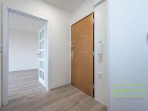 Pronájem bytu 1+kk, Praha, Tesaříkova, 29 m2