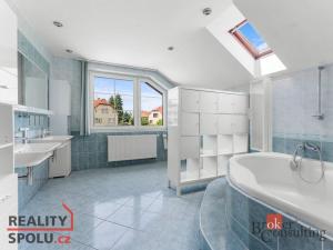 Prodej rodinného domu, Hradec Králové - Roudnička, Dolní, 240 m2