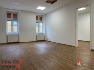 Pronájem bytu 2+1, Opava - Město, Pekařská, 73 m2