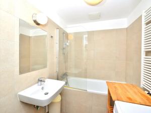 Pronájem bytu 2+kk, Hostivice, Lipová, 56 m2