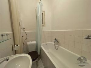 Pronájem bytu 1+kk, Praha - Karlín, Křižíkova, 35 m2
