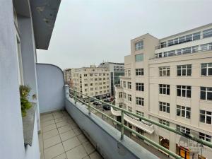 Pronájem bytu 1+kk, Praha - Karlín, Křižíkova, 35 m2