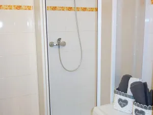 Pronájem bytu 1+kk, Praha - Vršovice, náměstí Svatopluka Čecha, 33 m2