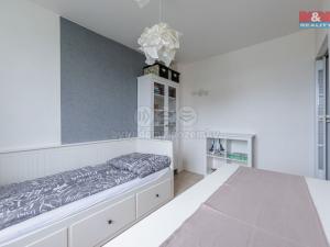 Prodej atypického bytu, Karlovy Vary - Bohatice, Fričova, 105 m2