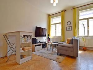 Pronájem bytu 3+kk, Praha - Vršovice, Sevastopolská, 63 m2