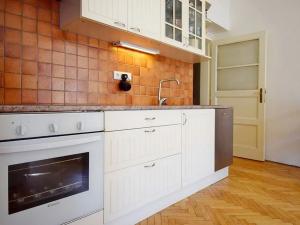 Pronájem bytu 3+kk, Praha - Vršovice, Sevastopolská, 63 m2