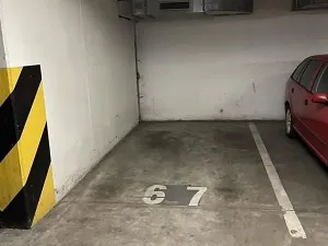 Pronájem garážového stání, Praha - Záběhlice, Záběhlická, 12 m2