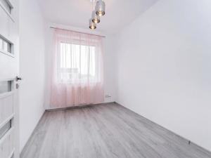 Pronájem bytu 2+kk, Hradec Králové, Svatojánská, 32 m2
