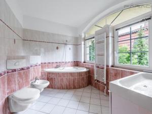 Pronájem vily, Praha - Troja, Na Salabce, 510 m2