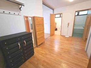 Pronájem bytu 4+kk, Praha - Vokovice, Nobelova, 113 m2