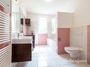 Pronájem bytu 3+kk, Praha - Horní Počernice, Vysokovská, 110 m2