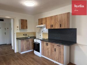 Pronájem bytu 2+1, Opava, Těšínská, 56 m2