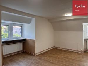 Pronájem bytu 2+1, Opava, Těšínská, 56 m2