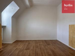 Pronájem bytu 2+1, Opava, Těšínská, 56 m2