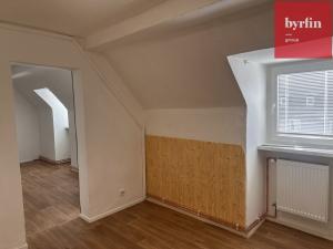 Pronájem bytu 2+1, Opava, Těšínská, 56 m2