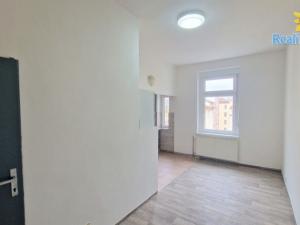 Pronájem bytu 2+kk, Praha - Dejvice, Dejvická, 50 m2