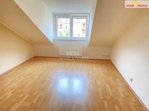 Pronájem bytu 2+1, Praha - Žižkov, Biskupcova, 60 m2