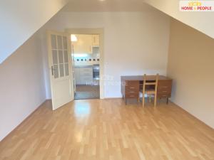 Pronájem bytu 2+1, Praha - Žižkov, Biskupcova, 60 m2